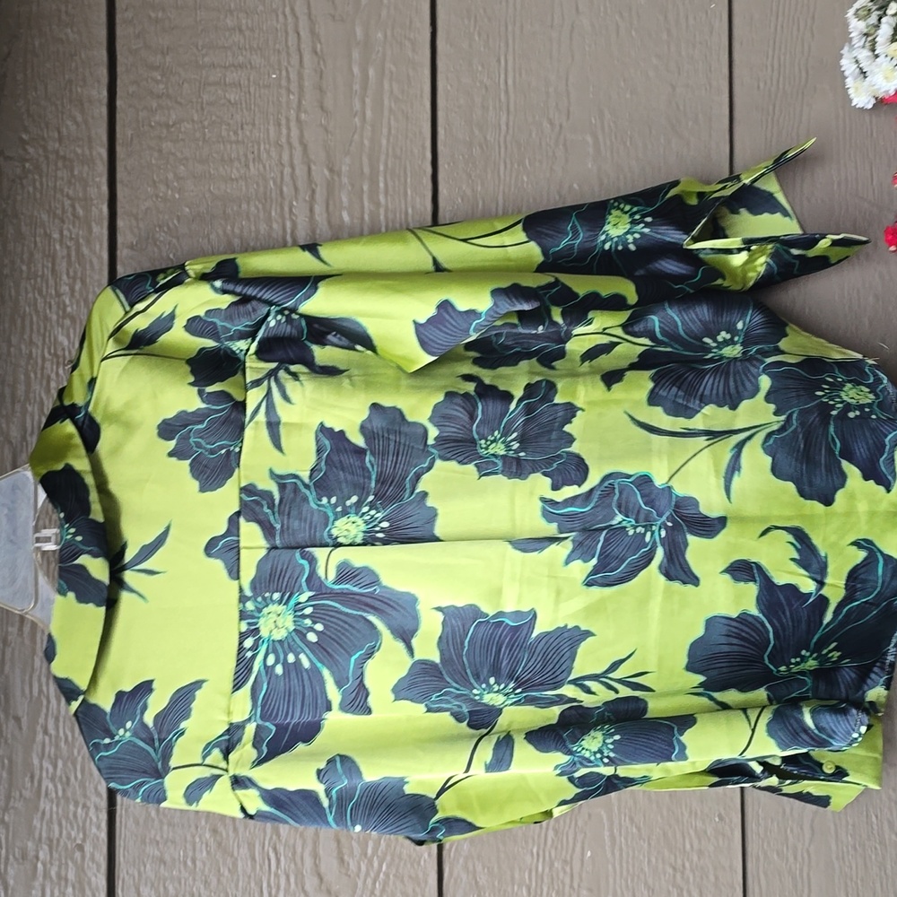 Bailey 44 Chartreuse &  Black Satin Button Down Blouse L Large - Picture 5 of 6